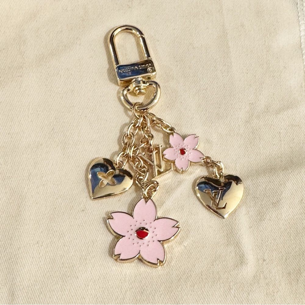 High Quality Luxury Bag Charm Flower Keychain